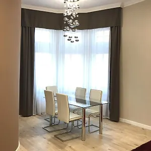 Gozsdu Glamour , Budapesta Ungaria
