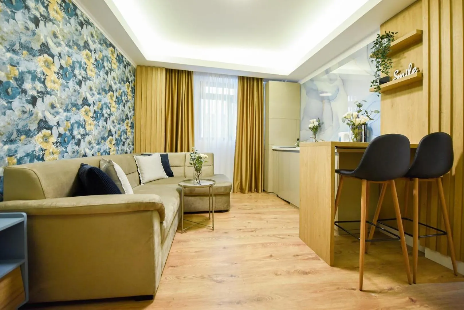Home Away From Home - Modern & Cozy Apartments Near Vibrant Unirii Area Bucarest Romania